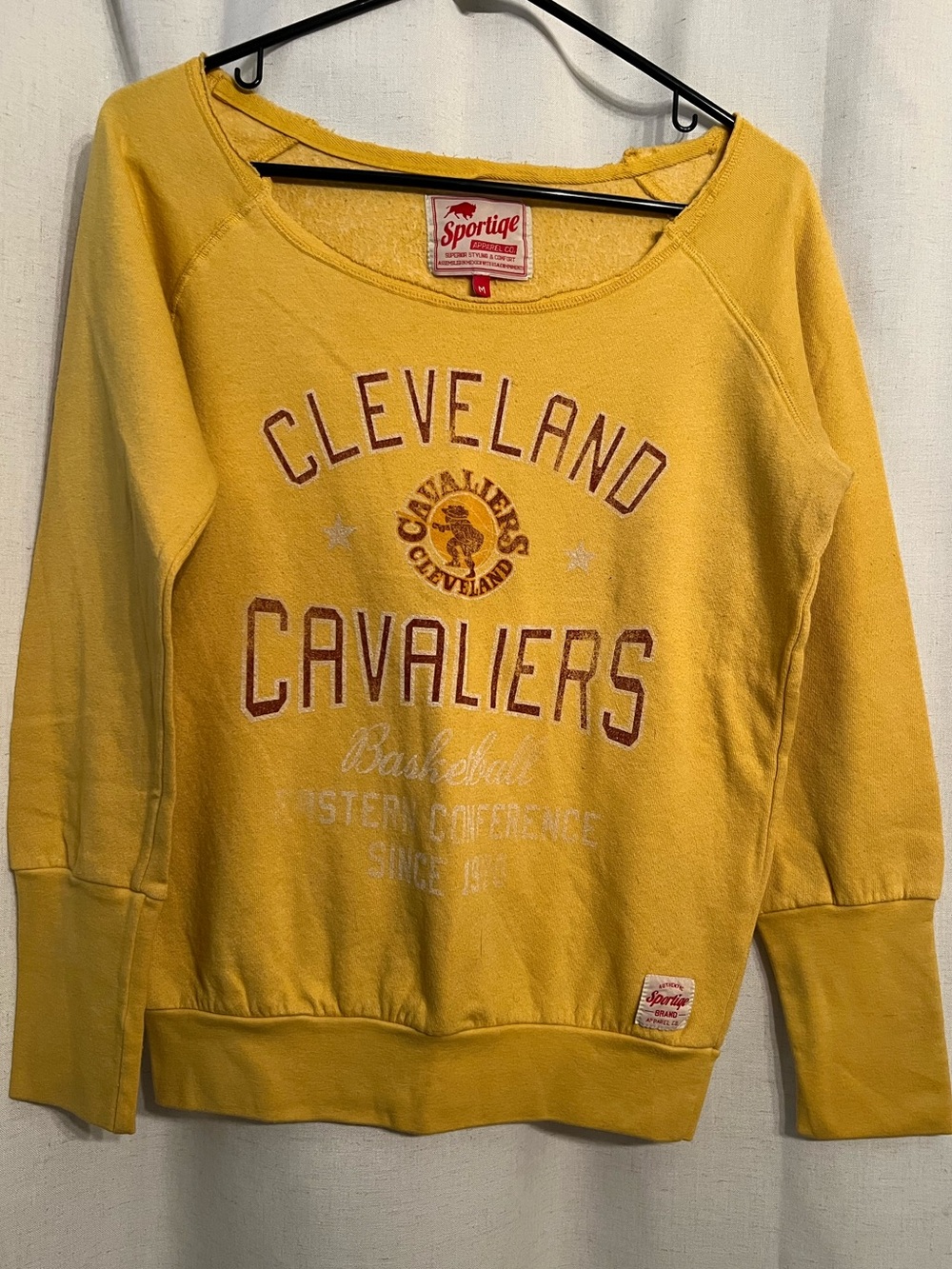 Cleveland Cavaliers Women's Yellow Scooped Crewneck Sweatshirt